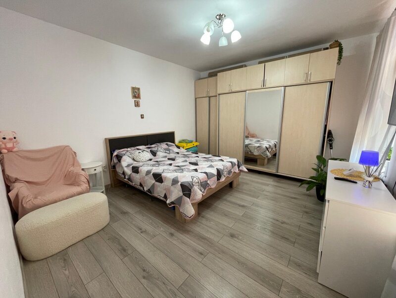 Piata Unirii, apartament 2 camere in vila, ideal investitie,